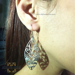 Sterling Silver 925 earrings - trendy jewelry - handmade Silver Jewelry -  Artistic handmade oval shape earrings - rhodium earring - UAE earrings - Jordan earrings - Afghani online - oriental earring - حلق يدوي اوفالي هندسي فضة - الافغاني عمان - حلق شرقي - حلق شغل يدوي - حلق للاذن